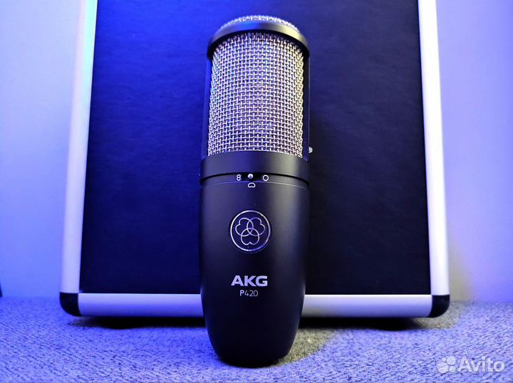 AKG P420