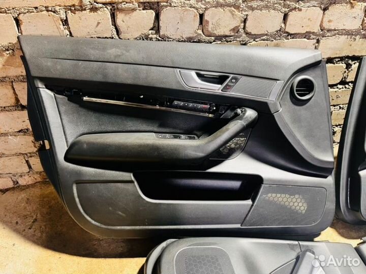 Комплект дверных карт Audi A6 C6/4F 3.2 AUK 2007