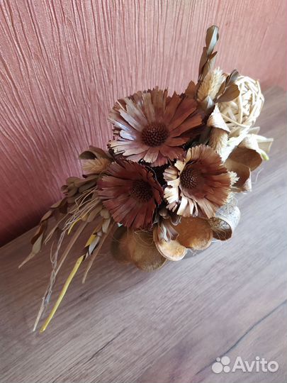 Композиция из сухоцветов