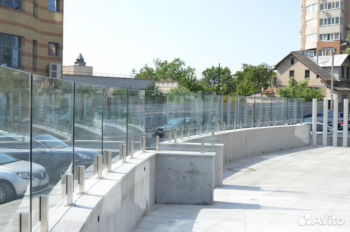 Стеклянные ограждения в рассрочку