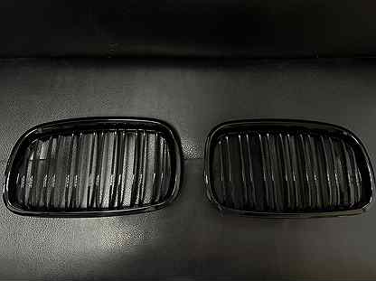 Ноздри BMW E70 E71 m performance чёрная