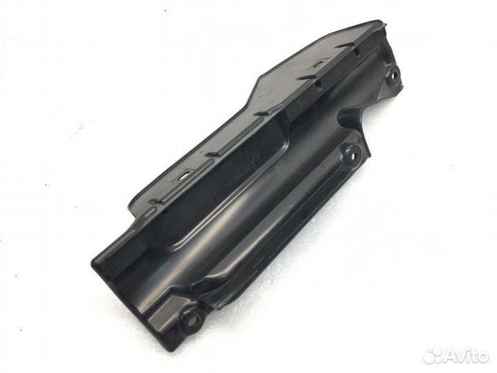 Дефлектор радиатора правый Kia Optima 3 седан 2.4