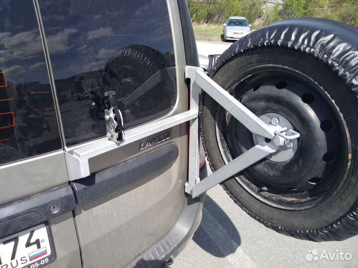Кронштейн запасного колеса LADA Largus новый