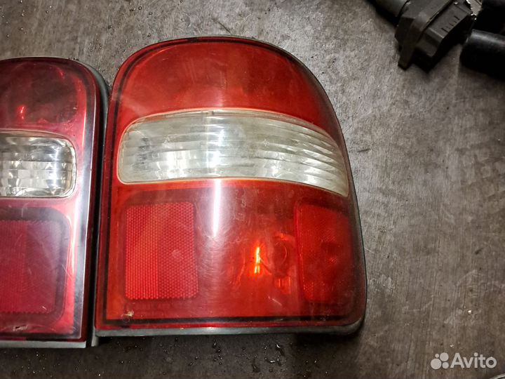 Задний левый правый фонарь киа спортейдж 1