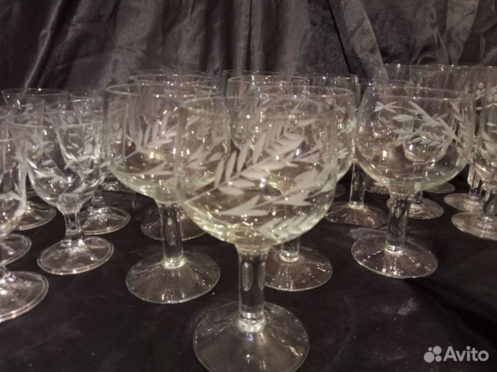 Фужеры, стаканы, рюмки и т.д