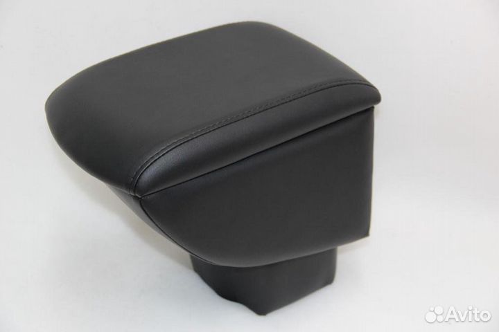 Подлокотник Chevrolet Tracker