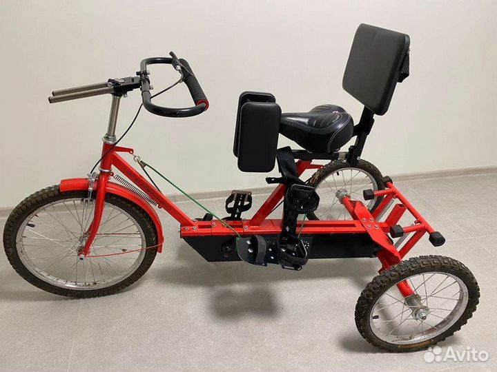 Трехколесный велосипед и велотренажёр