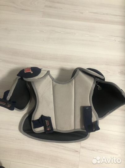 Нагрудник хоккейный детский