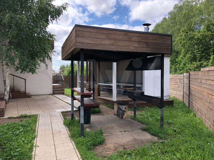 Дом 110 м² на участке 5 сот.