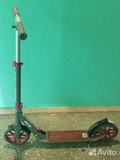 Самокат reaction 200