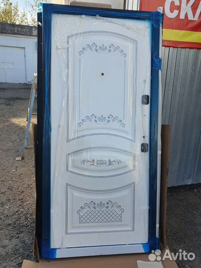 Дверь входная металлическая