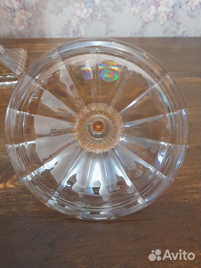 Кувшин с краником 1,8 л. 