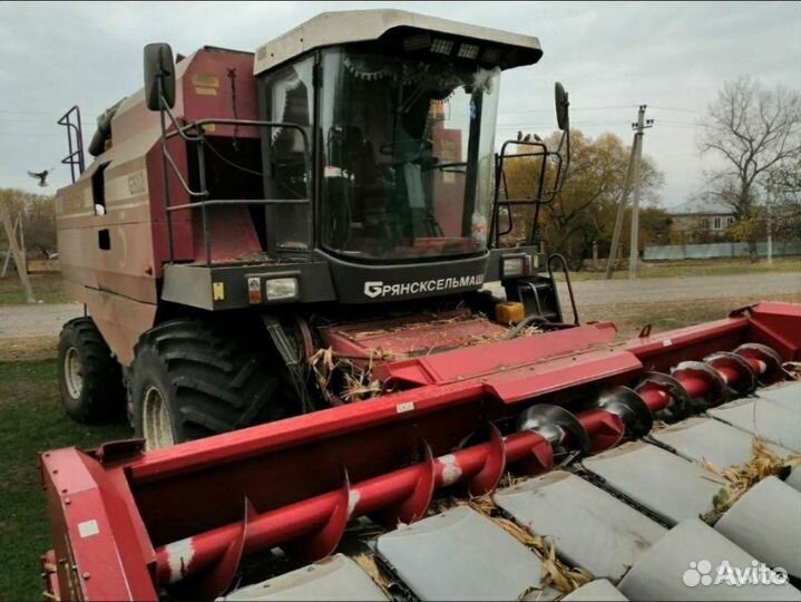 Комбайнер механизатор