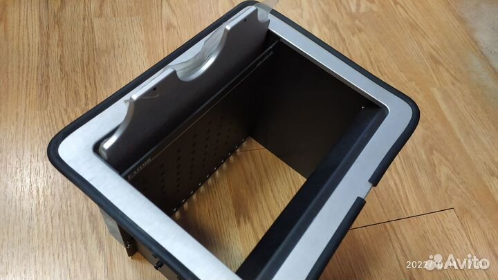 Люк встраиваемый Extron