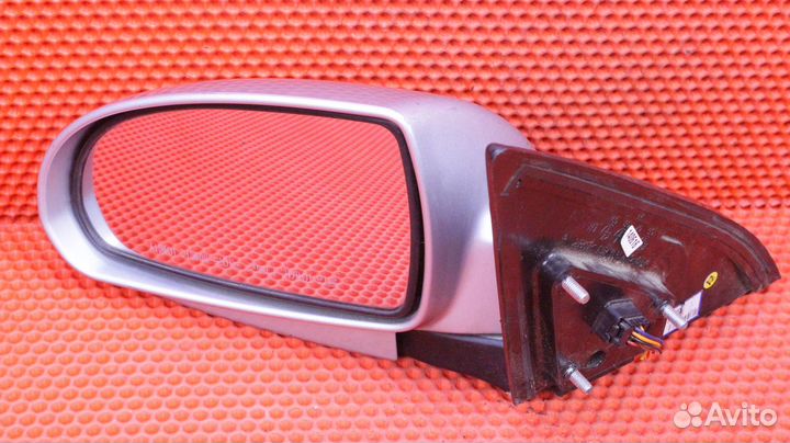 Зеркало заднего вида боковое левое Hyundai Avante