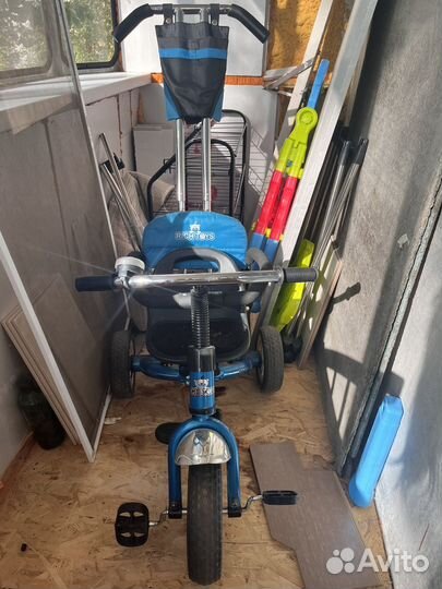 Детский велосипед с ручкой