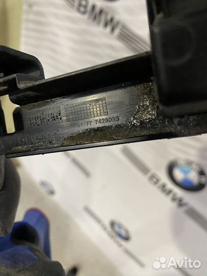 Кронштейн крепления порога правый BMW G20