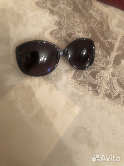 Солнцезащитные очки moschino