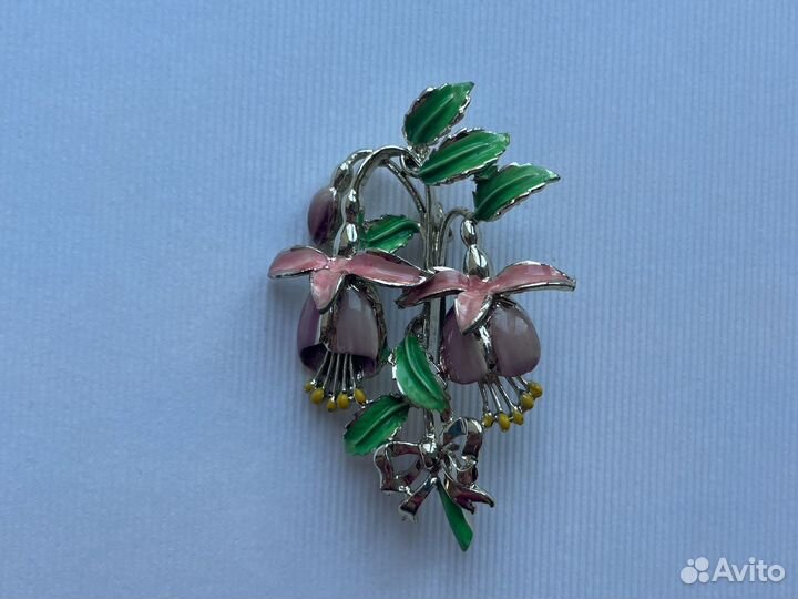 Букет фуксия Exquisite брошь винтаж Англия