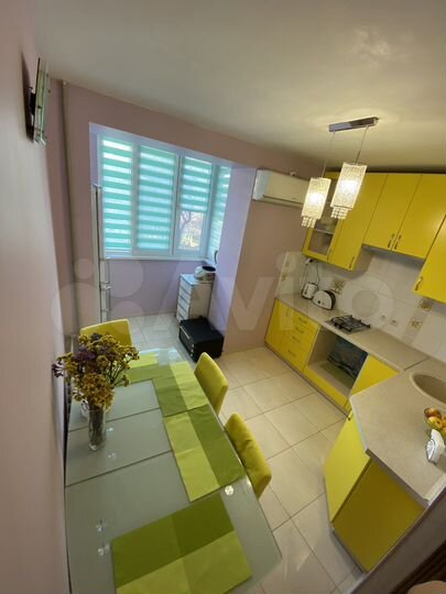 2-к. квартира, 56 м², 2/5 эт.