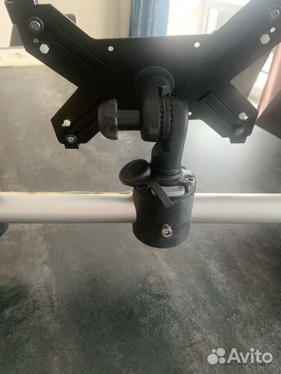 Держатель планшетов 9’’-11,5’’ универсальный