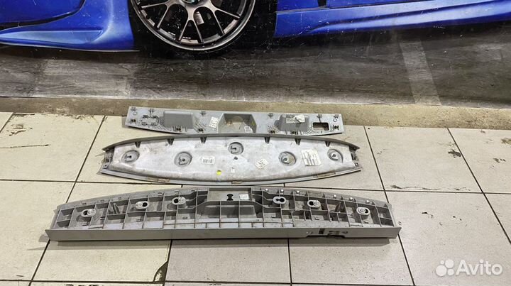 Обшивки багажника Mercedes W164