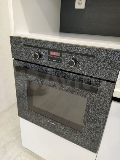 2-к. квартира, 71 м², 1/12 эт.