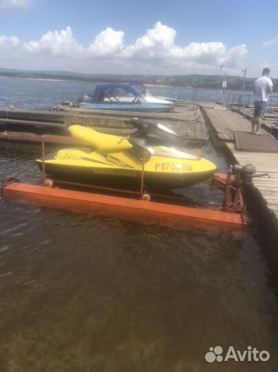 Понтон под гидроцикл