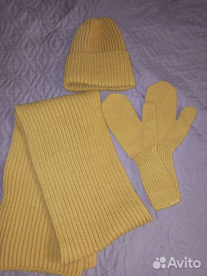 Комплект -шапка, шарф, варежки
