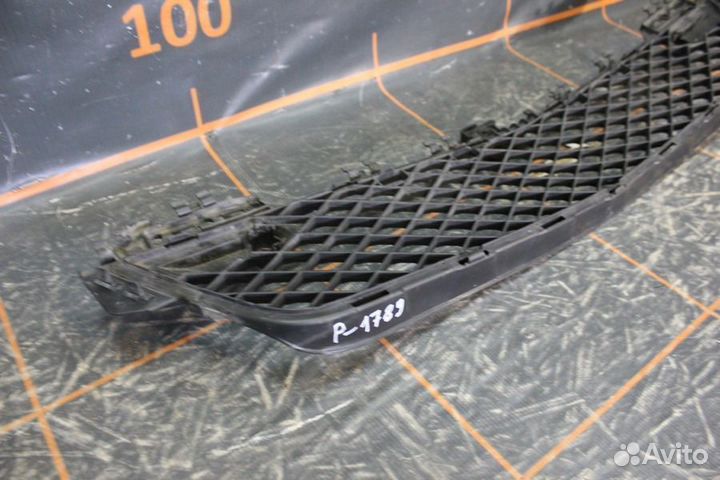 Решетка бампера переднего-Mercedes-Benz C- W204