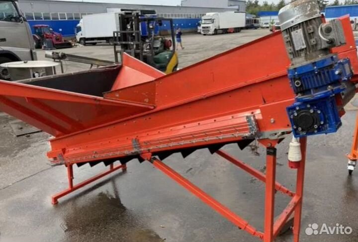 Бункер с подающим конвейером ekko1120