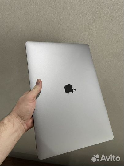 Apple MacBook Pro 15 retina 2018