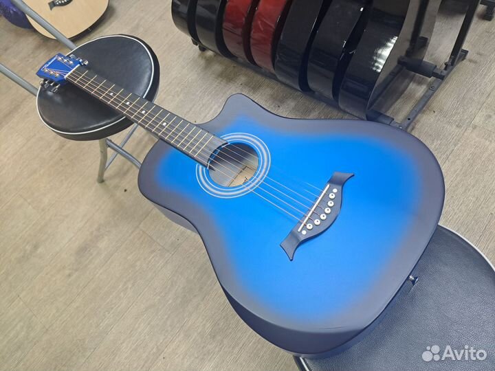 Гитара акустическая синяя с металлическими струн