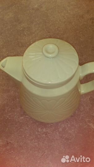 Чайник фарфоровый времён СССР