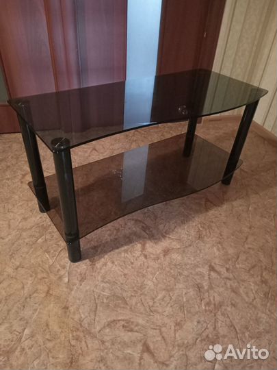 Тумбочка под телевизор стеклянная