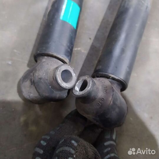 Амортизатор задний volvo V70 2 S60 1