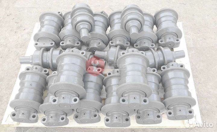 Каток Komatsu PC180LLC-5 204-30-00020