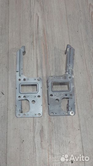 Кронштейн Nissan X-trail T31 Лев, Прав