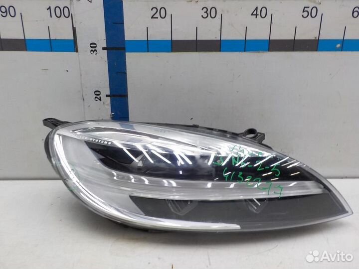 Фара правая Volvo V40