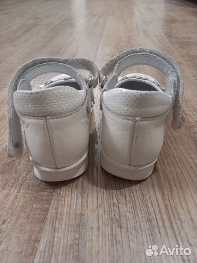 Б/у туфли для девочки