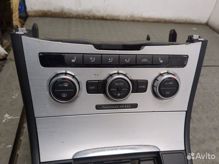 Консоль салона Volkswagen Passat CC, 2013