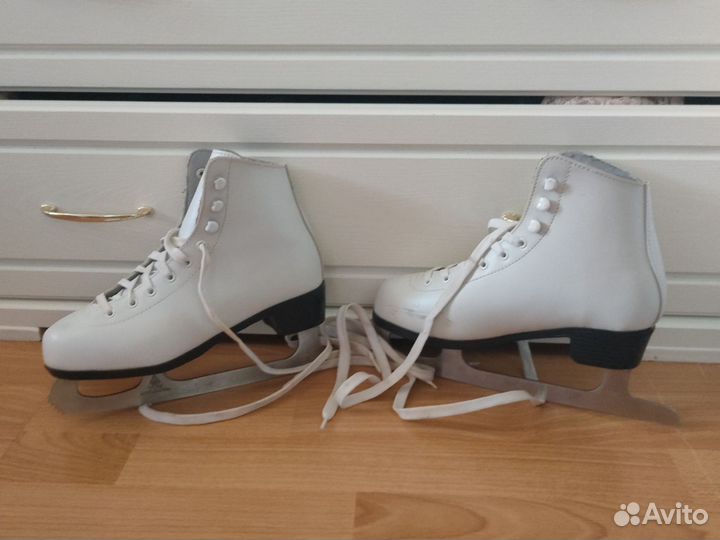 Коньки фигурные размер 37