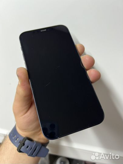 iPhone 12, 64 ГБ