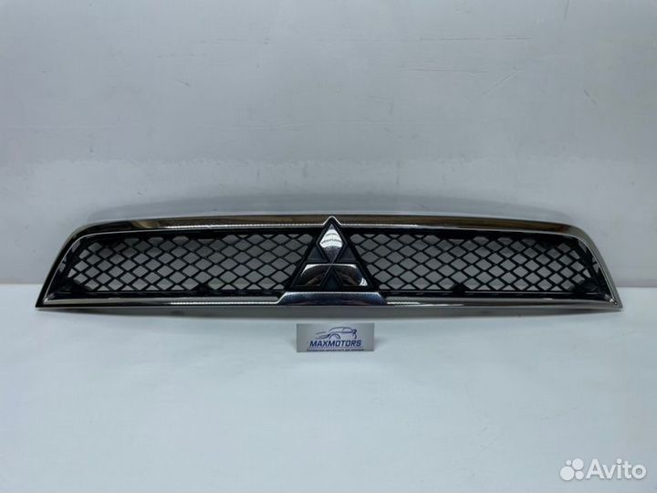 Решетка радиатора Mitsubishi Lancer 10 2.0 2014