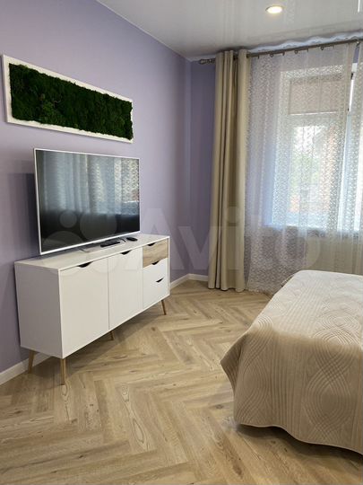 2-к. квартира, 60 м², 1/4 эт.