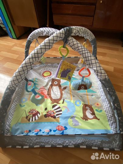 Детский коврик с дугами