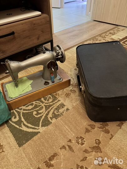 Швейная машина tur 2