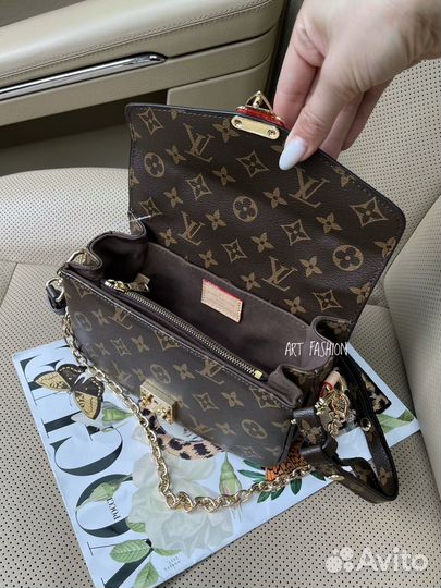 Сумка Louis Vuitton Pochette Metis East West