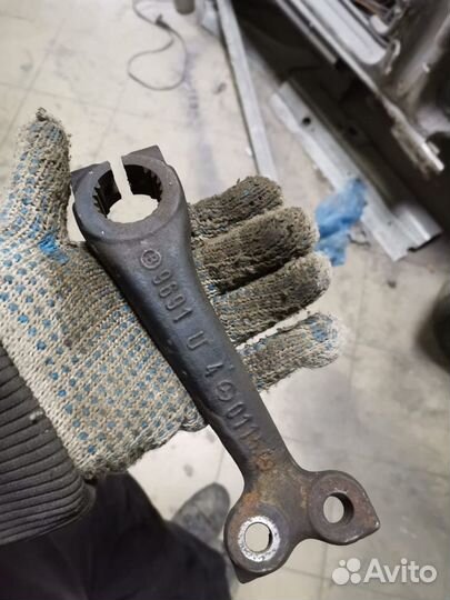 Сошка рулевого вала w124w201 mercedes