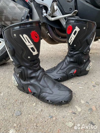 Мотоботы sidi